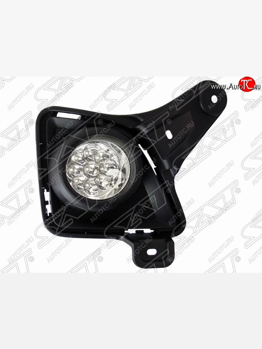 Правая противотуманная фара SAT (диодная) Toyota Hiace H200 (2010-2013) минивэн (Япония) 2-ой рестайлинг с доставкой в г. Кемерово