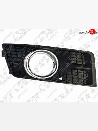 Правая рамка противотуманной фары SAT Cadillac SRX дорестайлинг (2010-2012)