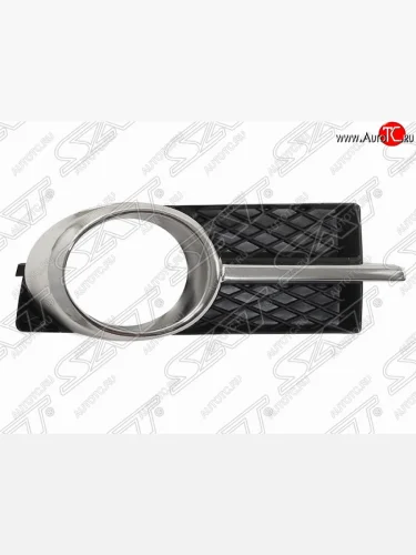 Правая оправа противотуманной фары SAT (хром) 