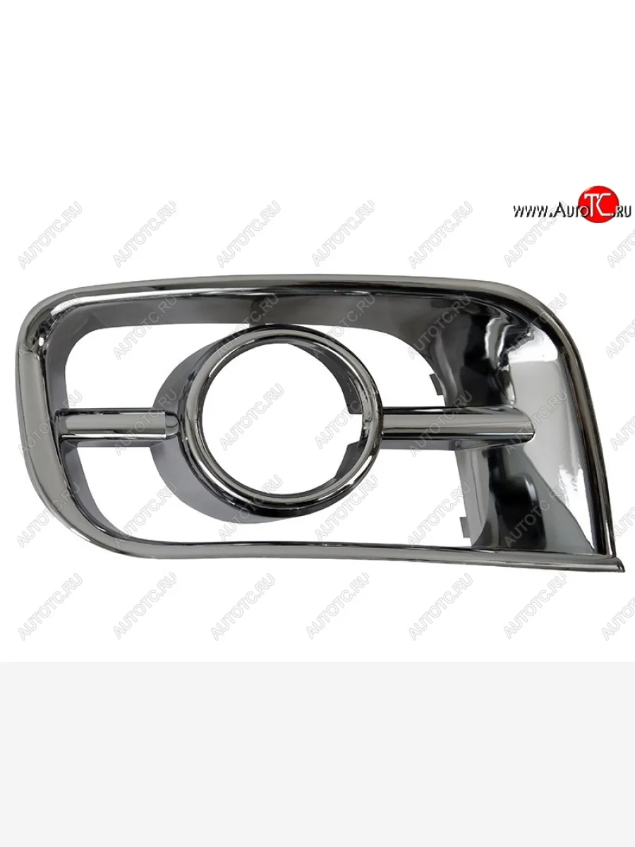 Правая вставка в бампер под ПТФ SAT (хром, под широкую кабину) Toyota Hiace H200 минивэн (Япония) дорестайлинг  (2004-2007)  в Самаре Самарской области