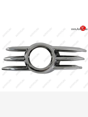 Левая накладка на оправу ПТФ SAT Toyota Hiace  H200 (2004-2010) минивэн (Япония) дорестайлинг , минивэн (Япония) 1-ый рестайлинг