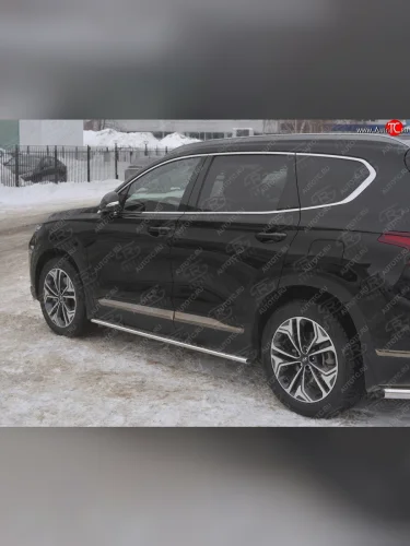Пороги из труб 75х42 с проступью Russtal Hyundai Santa Fe TM дорестайлинг (2018-2021)