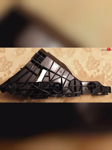 Правое крепление заднего бампера Оригинал Toyota Belta/Yaris XP90 седан (2005-2012)