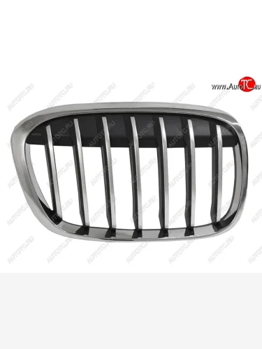 Правая решетка радиатора SAT (черная с хромом) BMW X1 F48 дорестайлинг (2015-2019)