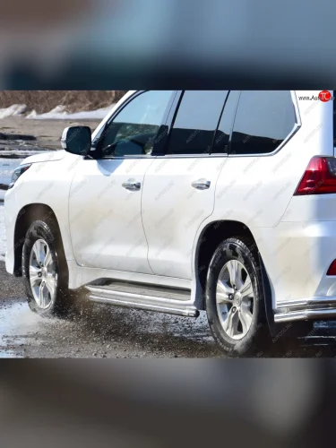 Защита порогов из трубы Ø51 Petroil Tuning (Нержавеющая полированная сталь) Lexus LX450d  J200 (2015-2022) 2-ой рестайлинг