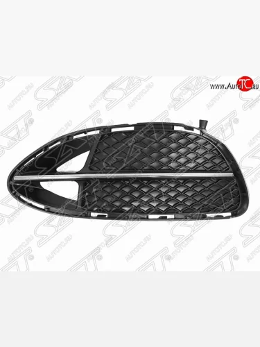 Левая заглушка воздухозаборника в передний бампер SAT Mercedes-Benz E-Class  W212 (2013-2017) рестайлинг седан