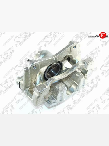 Левый передний суппорт тормозной SAT Toyota Avensis T250 седан дорестайлинг (2003-2006)