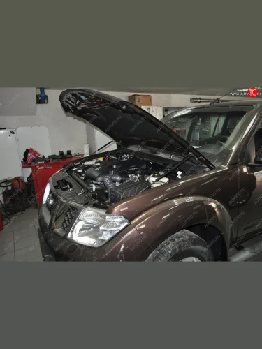 Упоры капота Russtal Nissan Navara 2 D40 рестайлинг (2010-2016)