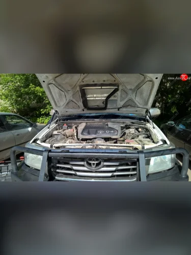 Упоры капота Russtal Toyota Hilux AN10,AN20 дорестайлинг (2004-2008)