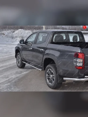 Защита порогов (Ø120x60 мм с проступью, нержавейка) Russtal Mitsubishi L200 5 KK,KL рестайлинг (2018-2022)