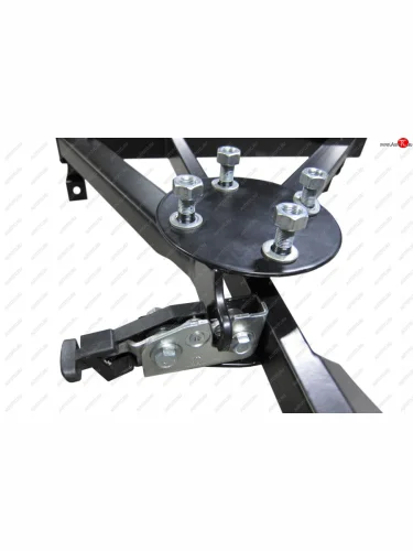 Кронштейн крепления запасного колеса Petroil Tuning (Сталь с полимерным покрытием в цвет ❞Черный матовый❝) Лада ВАЗ Ларгус (2012-2025) дорестайлинг R90, рестайлинг R90