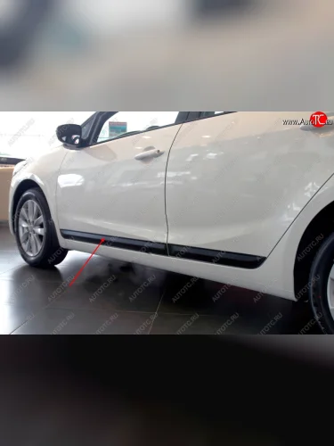 Молдинг двери RA (узкий, передний левый) (Поверхность шагрень) KIA Cerato  3 YD (2013-2019) дорестайлинг седан, рестайлинг седан