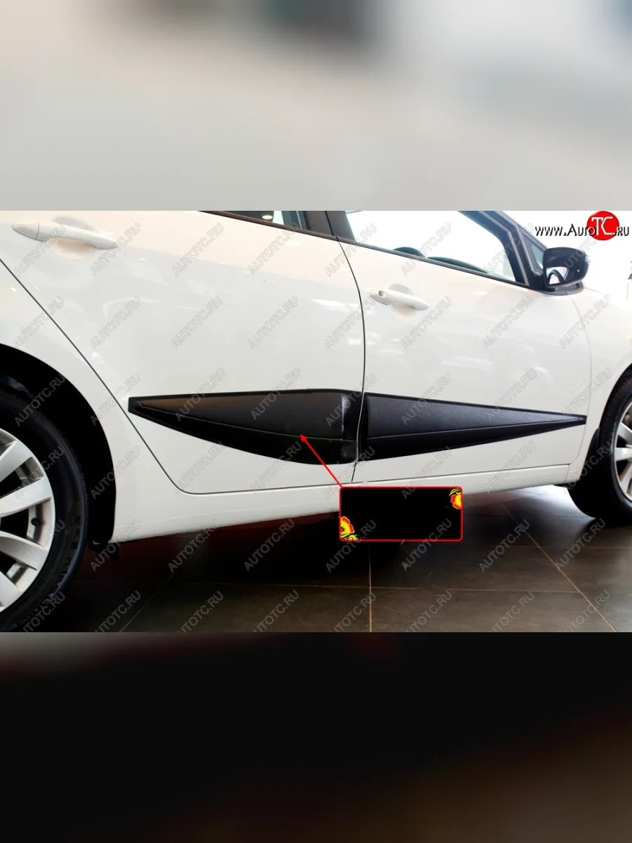 Молдинг двери RA (широкий, задний правый) KIA Cerato 3 YD рестайлинг седан (2016-2019) (Поверхность шагрень)  в Керчи Республика Крым