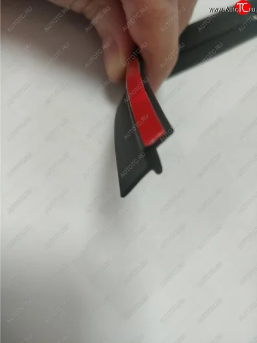 Универсальный уплотнитель FlexLine (на самоклеящейся основе, лепесток 9 mm, 1 погонный метр) Opel Movano B (2010-2025)