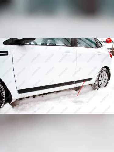 Молдинг двери RA (вариант 1, задний левый) (Поверхность шагрень) KIA Rio  3 QB (2011-2017) дорестайлинг седан, хэтчбек 5 дв. дорестайлинг, рестайлинг седан, хэтчбек 5 дв. рестайлинг