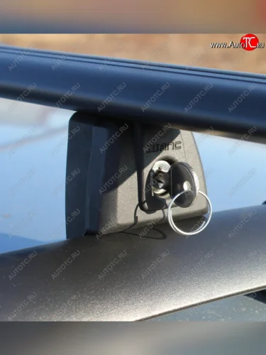 Комплект поперечин с замком в сборе АПС АЭРО (крепление в паз на рейлинги АПС, отпускается только с рейлингами) (Цвет: черный, длина 1300 мм) Datsun mi-DO, on-DO, Ford Focus (3), Haval F7, Hyundai Creta (GS,  SU), I30 (2 GD), Santa Fe (DM), Tucson (TL), KIA Ceed (2 JD,  3 CD), Soul (PS,  SK3), Sportage (4 QL), Land Rover Freelander (L359), Range Rover Evoque (1 L538), Mazda CX-5 (KF), CX-9 (TC), Opel Astra (H), Renault Arkana, Logan (1,  2), Sandero ((BS),  (B8)), Toyota Highlander (XU50), Land Cruiser Prado (J150), RAV4 (XA40), Volkswagen Amarok, Caravelle (T5,  T6,  T6.1), Multivan (T6,  T6.1), Transporter (T5,  T6,  T6.1), Лада ВАЗ 2123 (Нива Шевроле), XRAY, Гранта (1 2191,  2190), Гранта FL (2191,  2190,  2194,  2192), Гранта Спорт (2191,  2190), Калина (1118,  1117,  1119,  2192,  2194), Калина Спорт (1119,  2192), Ларгус, Нива 4х4 (2121), нива 4х4 (2131,  2121 Бронто,  2121,  2121 (Legend)), Нива Трэвел