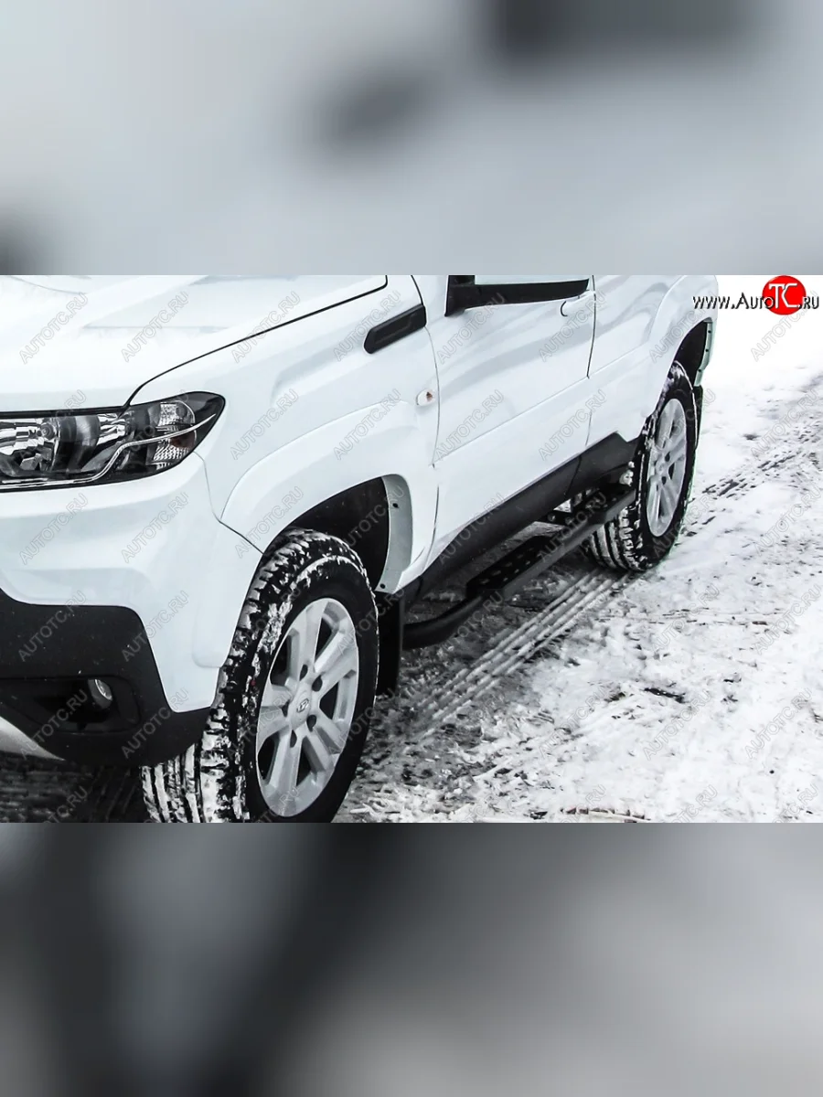 Защита порогов Slitkoff (Ø 57 мм, со ступеньками). Лада ВАЗ Нива Трэвел (212300-80) (2021-2025) (Сталь полимерным покрытием в цвет: черный)  в Перми Пермском крае