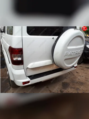 Накладка заднего бампера Инмакс (шагрень) Уаз Патриот ( 3163 5-дв.,  3163 5 дв.) (2014-2025) 1-ый рестайлинг, 2-ой рестайлинг