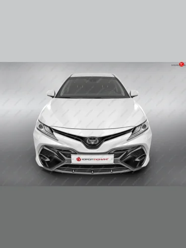 Накладка в центральный воздухозаборник переднего бампера Harius Toyota Camry  XV70 (2017-2021) дорестайлинг