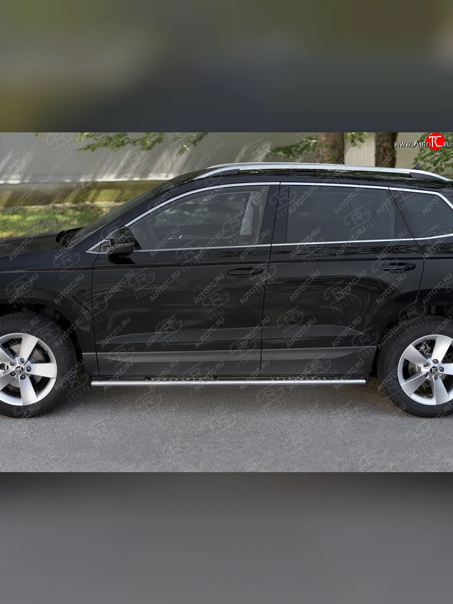Защита порогов Russtal труба 75х42 овал с проступью Skoda Karoq NU7 рестайлинг (2020-2025)  в Самаре Самарской области
