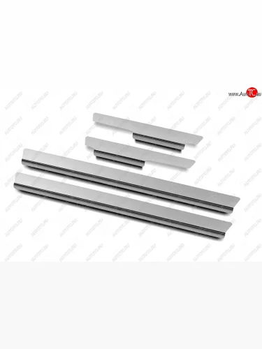 Накладки порожков салона Russtal (нержавейка полированная) Toyota Camry XV70 дорестайлинг (2017-2021)