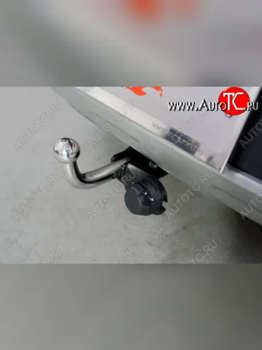 Фаркоп (тягово-сцепное устройство) TCC (оцинкованный, шар A нержавейка) Renault Duster  HS (2015-2021) рестайлинг