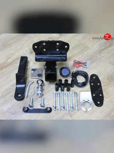 Фаркоп (тягово-сцепное устройство) TCC (оцинкованный, шар Е нержавейка) Toyota Land Cruiser  200 (2015-2021) 2-ой рестайлинг