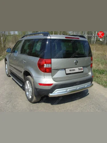 Защита заднего бампера (овальная длинная) ТСС (нержавейка d 75х42 мм) Skoda Yeti (2013-2018)