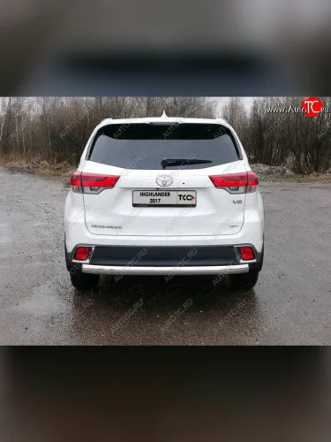 Защита заднего бампера (овальная) ТСС (нержавейка d75х42 мм) Toyota Highlander  XU50 (2016-2020) рестайлинг