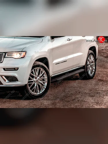 Пороги алюминиевые Slitkoff (Optima Black ) Jeep Grand Cherokee  WK2 (2013-2018) 1-ый рестайлинг