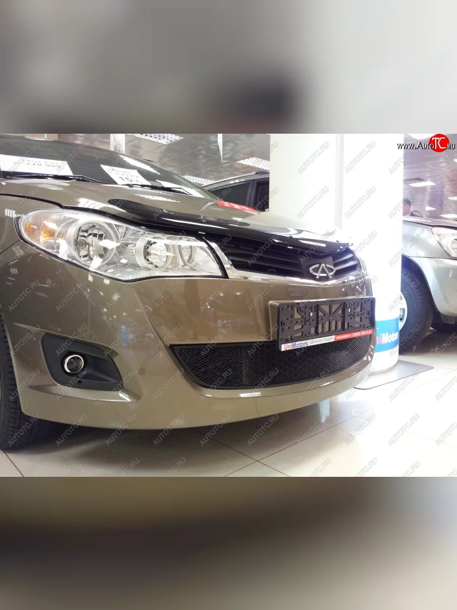 Защитная сетка радиатора в бампер Стрелка 11 Стандарт (алюминий, пластик) Chery Bonus 3 (A19) седан (2013-2016) (Цвет: черный)  в Керчи Республика Крым