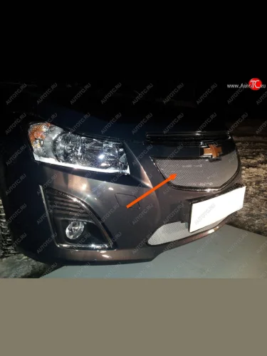 Защитная сетка решетки радиатора Стрелка 11 Стандарт (алюминий/пластик) (Цвет: хром) Chevrolet Cruze J308 универсал рестайлинг (2012-2015)