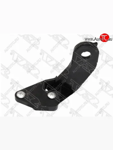 Правый кронштейн крепления фары SAT (к решетке) Toyota Land Cruiser 200 1-ый рестайлинг (2012-2015)