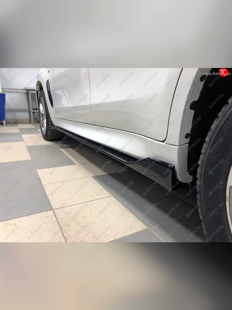 Пластиковые накладки под пороги М-Perfomance BMW X5 F15 (2013-2018) (цвет: черный глянец)  в Керчи Республика Крым