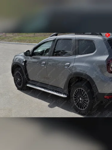 Порожки для ног SLITKOFF (Ø42 мм) (лист - алюминий, профиль - сталь) Renault Duster HM рестайлинг (2021-2024)