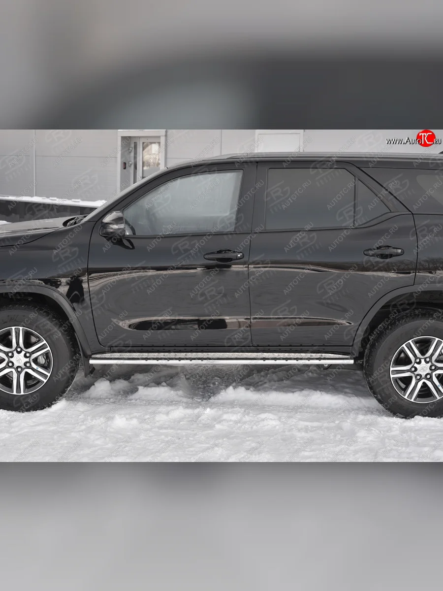 Защита порогов (Ø75х42 мм, лист алюминиевый пыльник) Russtal Toyota Fortuner AN160 рестайлинг (2020-2025) (полированная нержавейка)  в Керчи Республика Крым