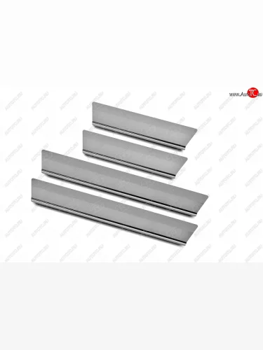 Накладки порожков салона Russtal Toyota Hilux AN120 дорестайлинг (2016-2020)