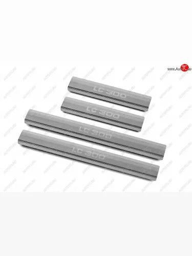 Накладки порожков салона Russtal (поверхность шлифованная с надписью) Toyota Land Cruiser J300 дорестайлинг (2021-2025)