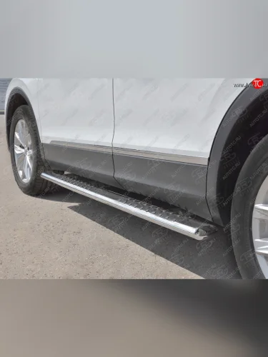 Защита порогов (Ø120х60 мм с проступью, NOT R-LINE) Russtal (полированная нержавейка) Volkswagen Tiguan Mk2 рестайлинг (2020-2022)