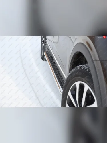 Защита порогов (с алюм. площадкой, Ø51 мм) Petroil Tuning Petroil Tuning (полированная нержавейка) Renault Arkana (2019-2025)