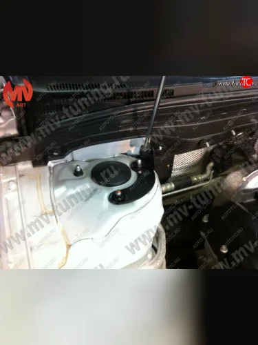 Кронштейн упора капота MV-Tuning Hyundai I30  FD (2007-2012), KIA Ceed  1 ED (2006-2012)