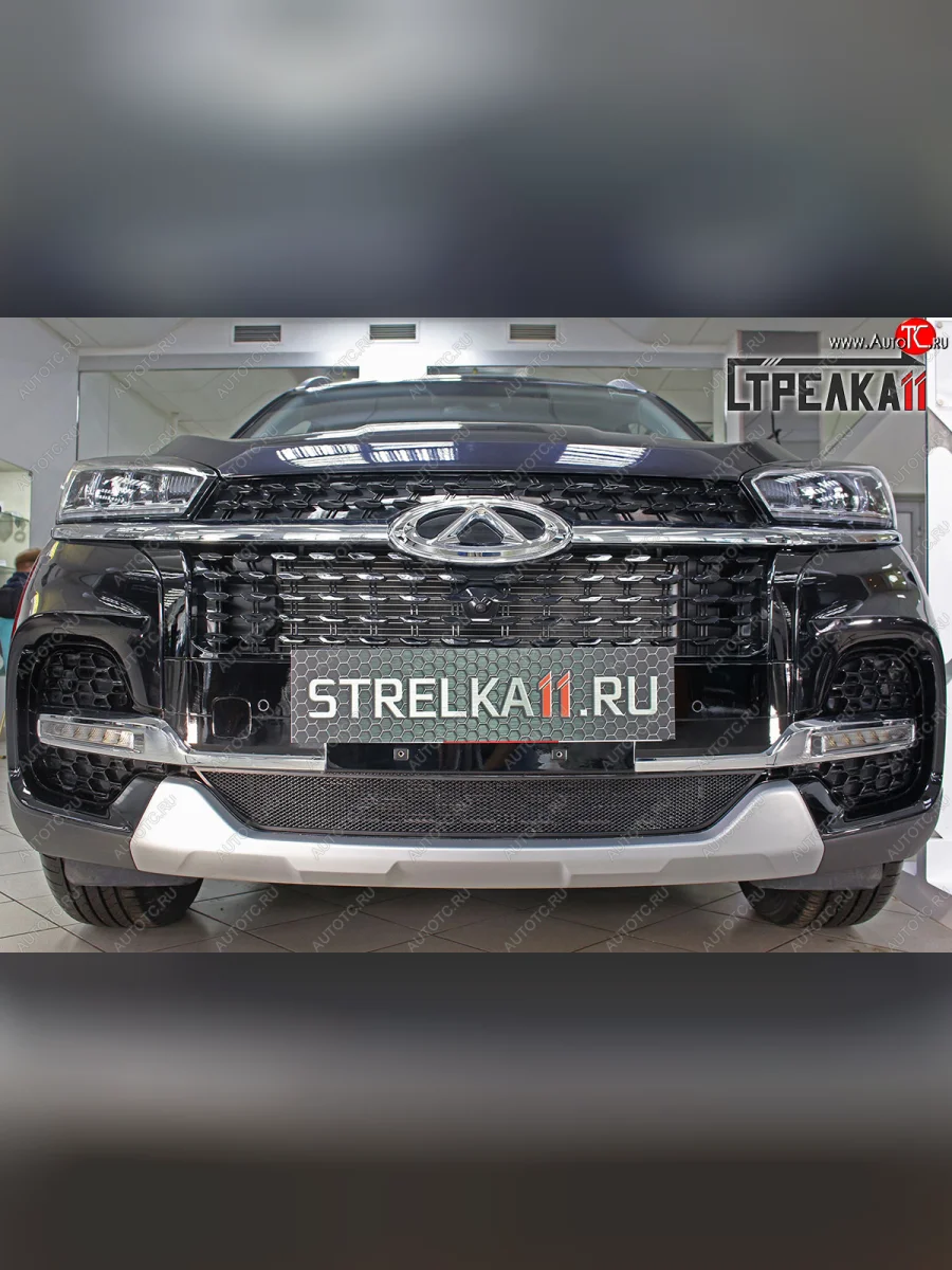 Защитная сетка радиатора в бампер (ячейка 3х7 мм) Стрелка 11 Стандарт Chery Tiggo 8 1 T18 рестайлинг (2019-2023) (черная)  с доставкой в г. Керчь