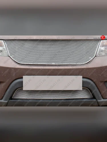 Защитная сетка радиатора в бампер (ячейка 4х10 мм) Стрелка11 Премиум (хром) Fiat Freemont (2011-2016)