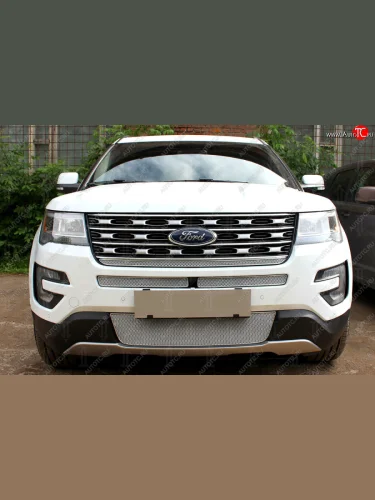 Защитная сетка радиатора в бампер (ячейка 4х10 мм, верх) Стрелка11 Премиум (хром) Ford Explorer U502 1-ый рестайлинг, 5 дв. (2015-2018)