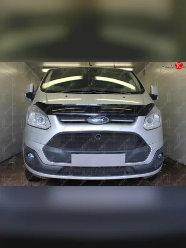 Защитная сетка радиатора в бампер (ячейка 3х7 мм, верх, 17 мм) Стрелка11 Стандарт (черная) Ford Tourneo Custom дорестайлинг (2012-2018)