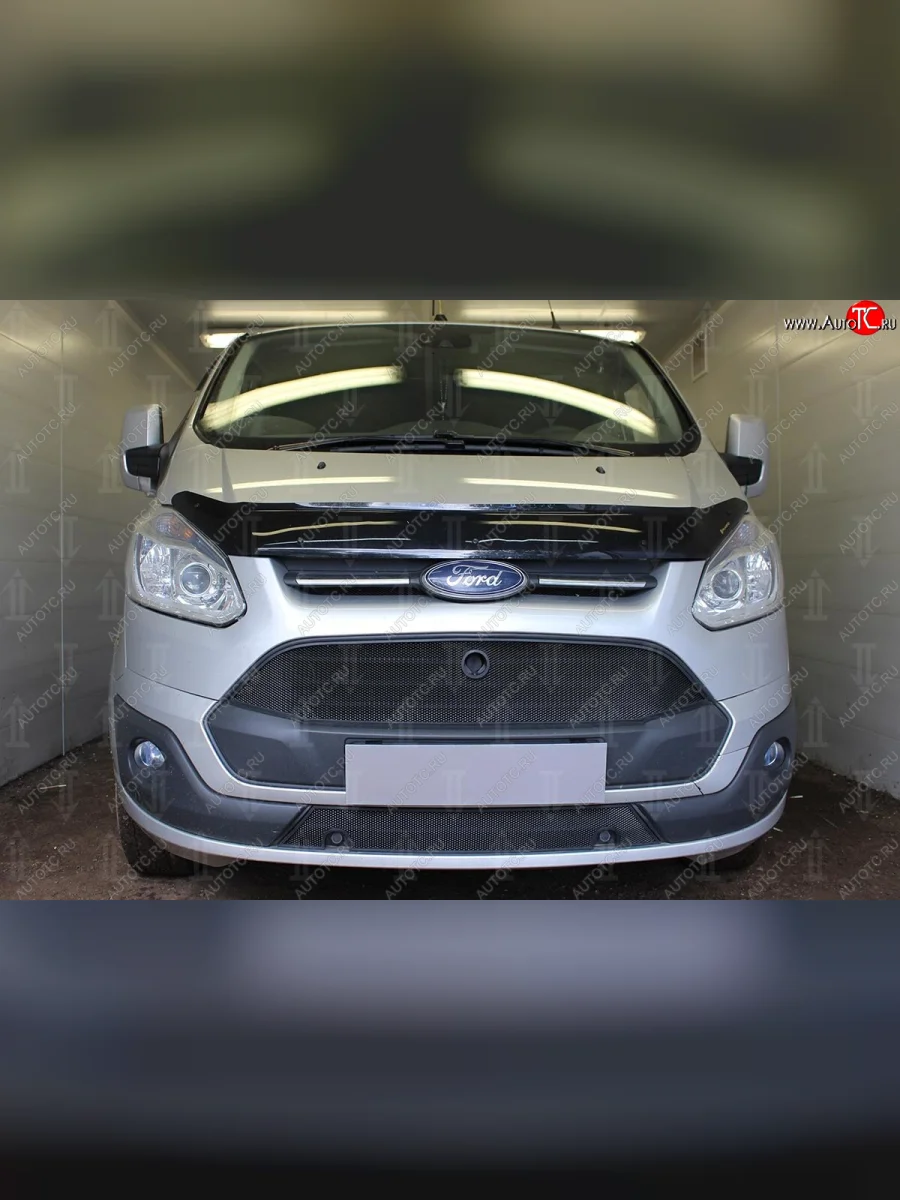 Защитная сетка радиатора в бампер (ячейка 3х7 мм, верх, 17 мм) Стрелка11 Стандарт Ford Tourneo Custom дорестайлинг (2012-2018) (черная)  с доставкой в г. Керчь