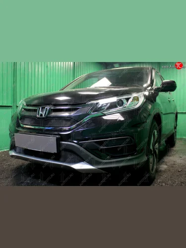 Защитная сетка в решетку радиатора (ячейка 3х7 мм, 2.0) Стрелка11 Стандарт (черная) Honda CR-V RM1,RM3,RM4 рестайлинг (2014-2018)