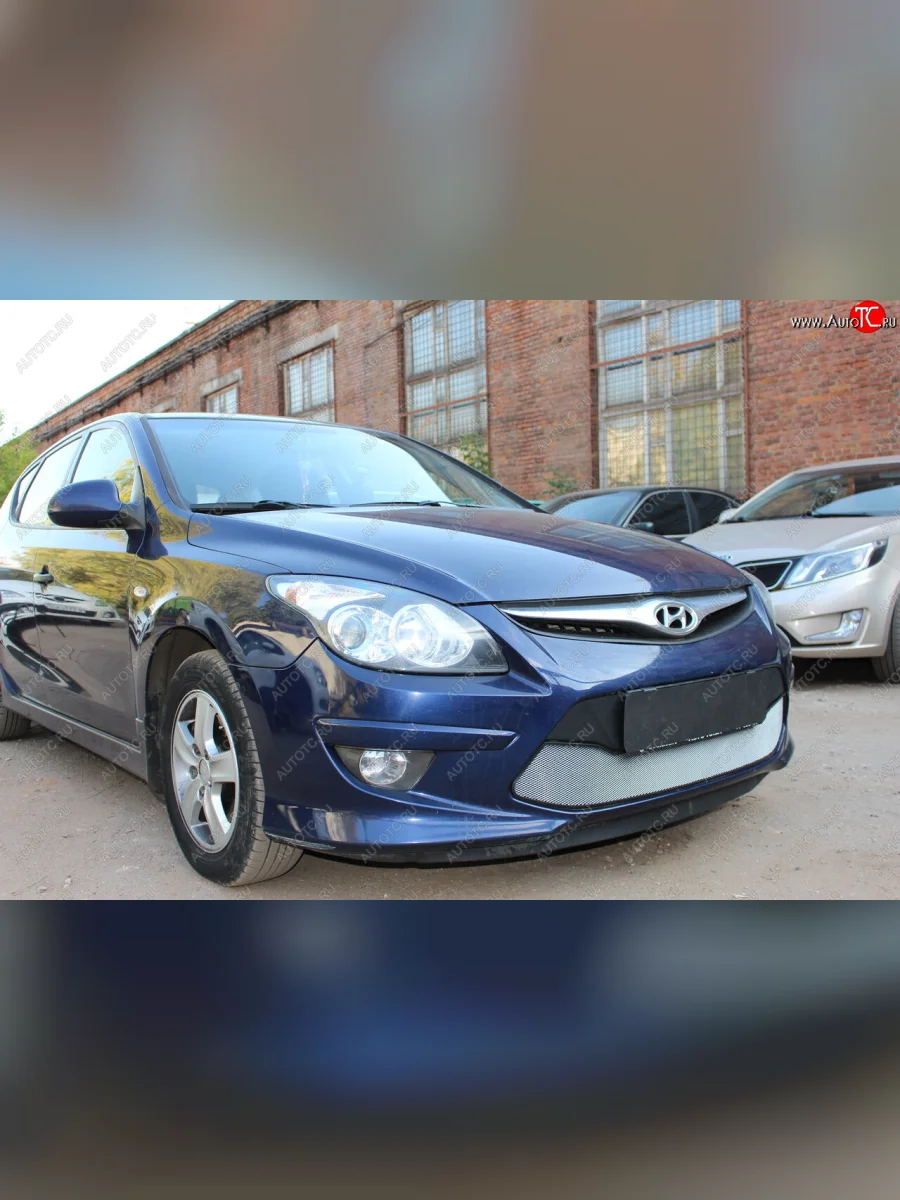 Защитная сетка радиатора в бампер (ячейка 3х7 мм) Стрелка11 Стандарт Hyundai I30 FD универсал рестайлинг (2010-2012) (хром)  в Самаре Самарской области