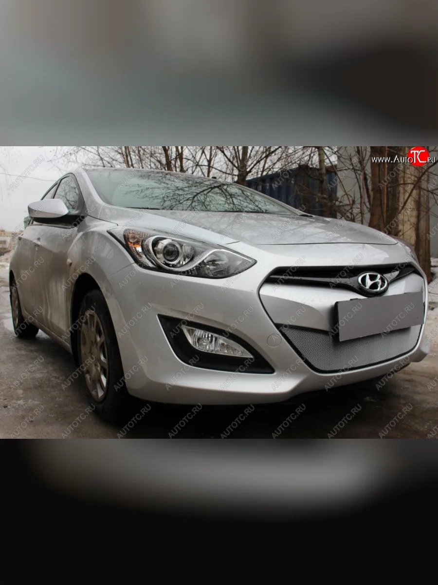 Защитная сетка радиатора в бампер (ячейка 3х7 мм) Стрелка11 Стандарт Hyundai I30 2 GD дорестайлинг, хэтчбэк 5 дв. (2011-2015) (хром)  в Самаре Самарской области