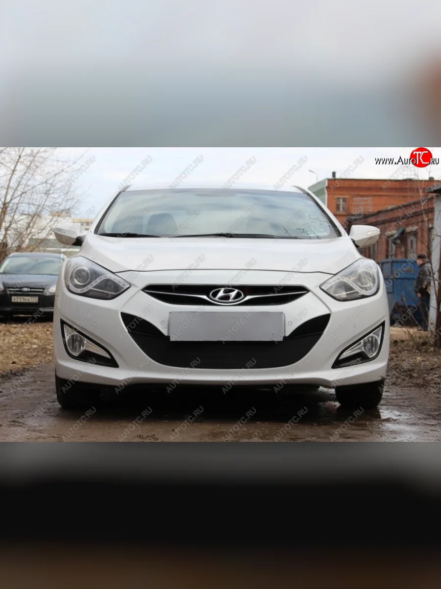 Защитная сетка радиатора в бампер (ячейка 3х7 мм) Стрелка11 Стандарт Hyundai I40 1 VF дорестайлинг седан (2011-2015) (черная)  в Керчи Республика Крым